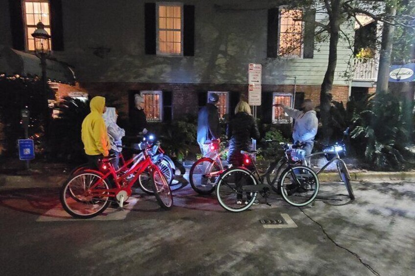 60 Minutes Bicycle Ghost Tour in Savannah