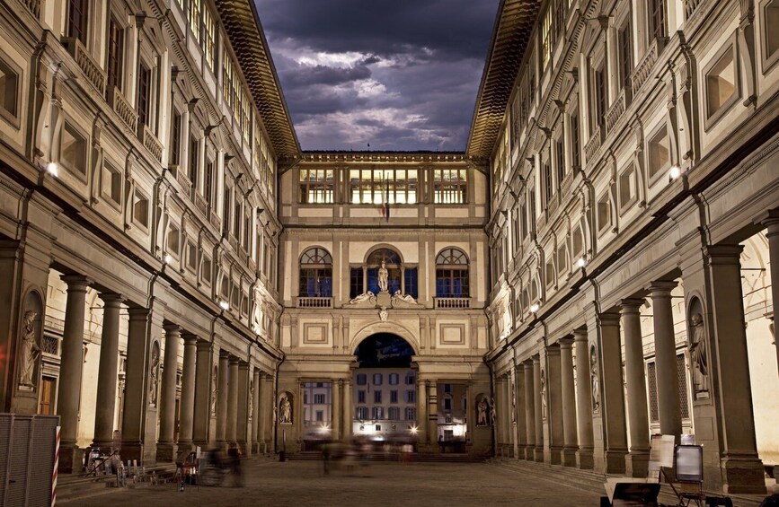 Picture 1 for Activity Florence: Uffizi Gallery and Accademia Gallery Guided Tour