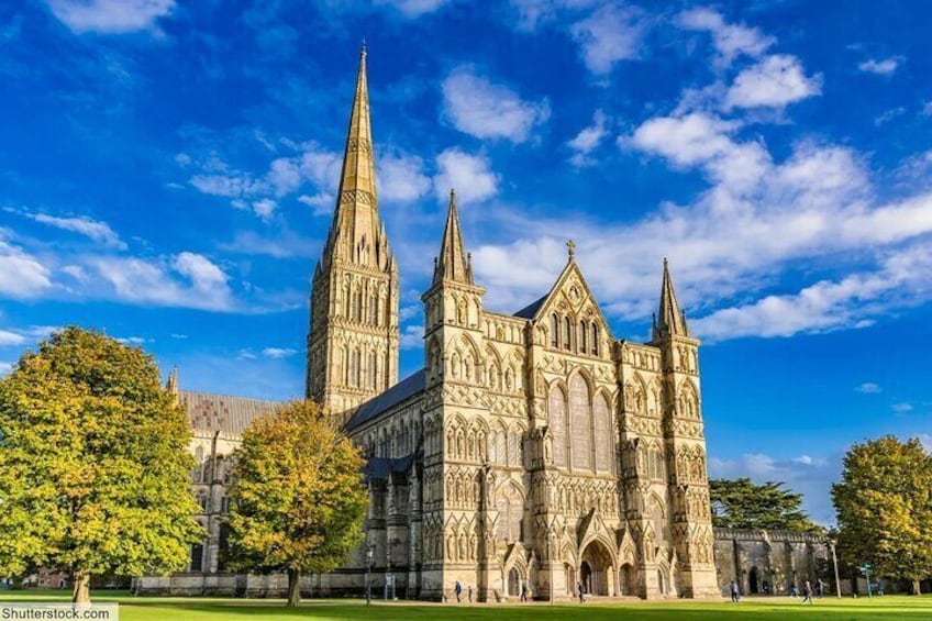 Luxury tour of Stonehenge and Salisbury Cathedral