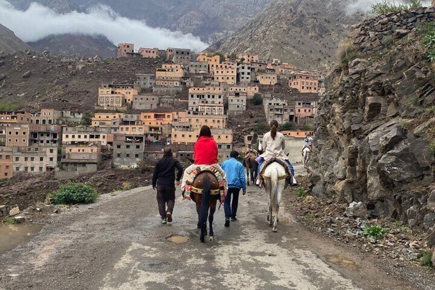 Atlas Mountains Day Trip from Marrakech: Villages and Lunch