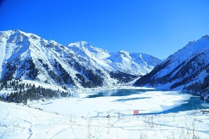 Private SUV Car Tour to Big Almaty Lake with Alternative Hiking