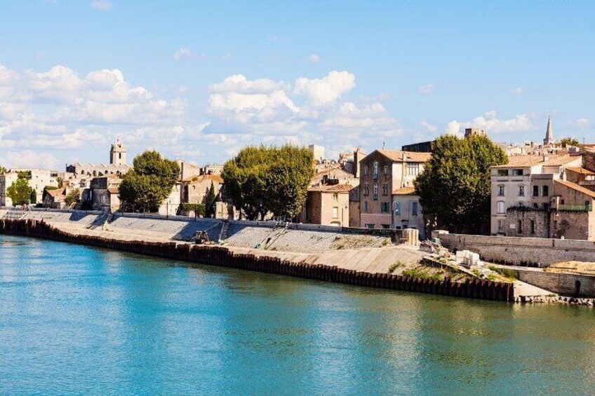 Historical Walking Tour of Ancient Arles with an APP