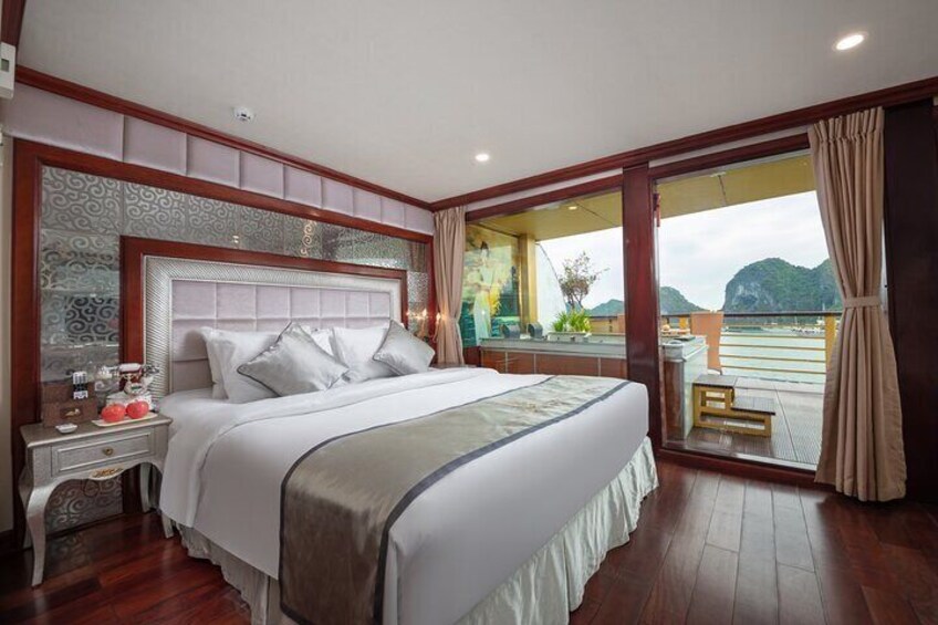 Bedroom on cruise