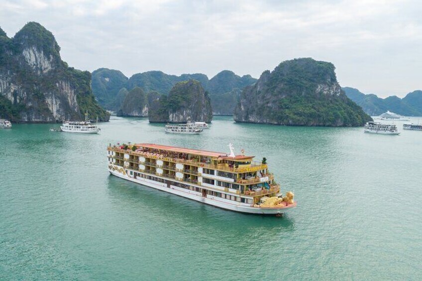 Cruise 4* in Ha Long Bay