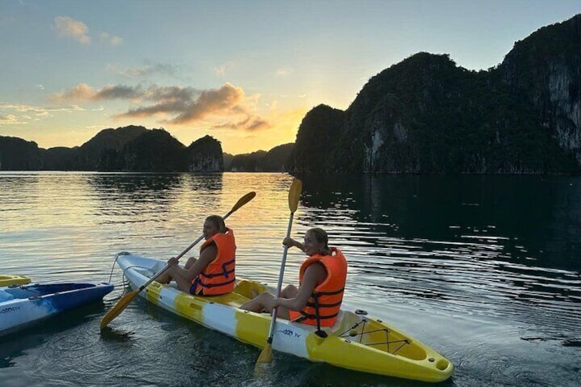 Cat Ba Adventure: 2 Days in the National Park and Lan Ha Bay