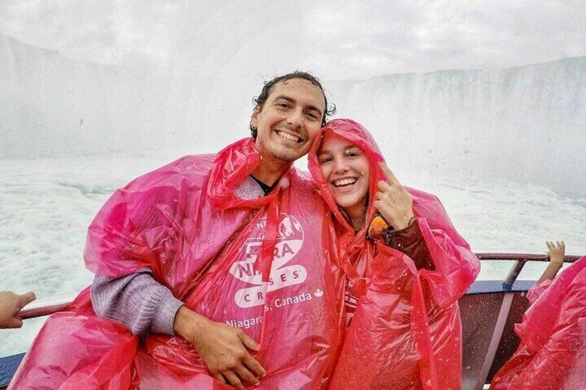 Niagara Falls Day Tour, Boat Cruise and Journey Behind the Falls
