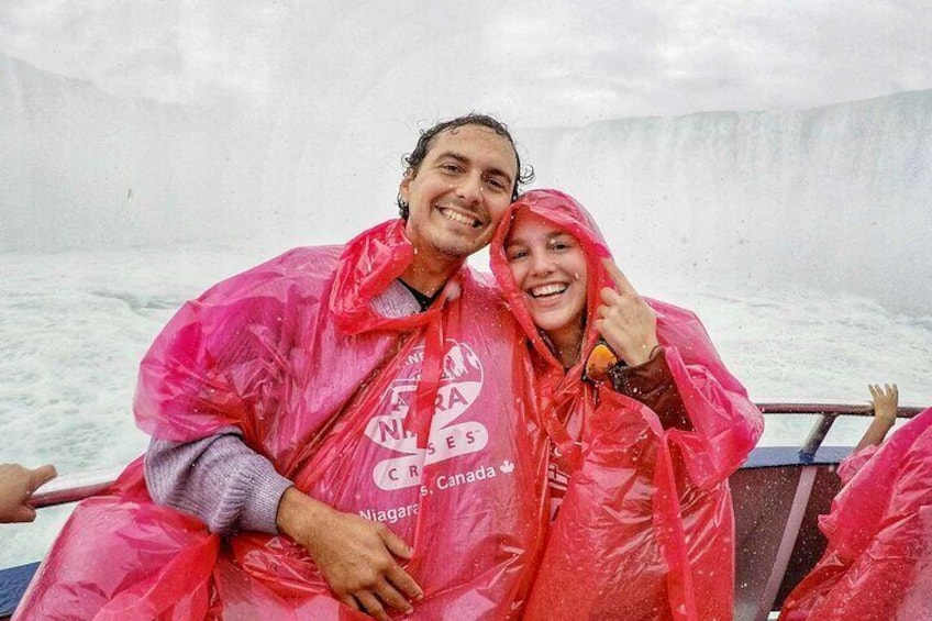 Niagara Falls Day Tour, Boat Cruise and Journey Behind the Falls