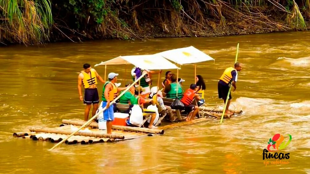 Balsaje Por el Rio La Vieja