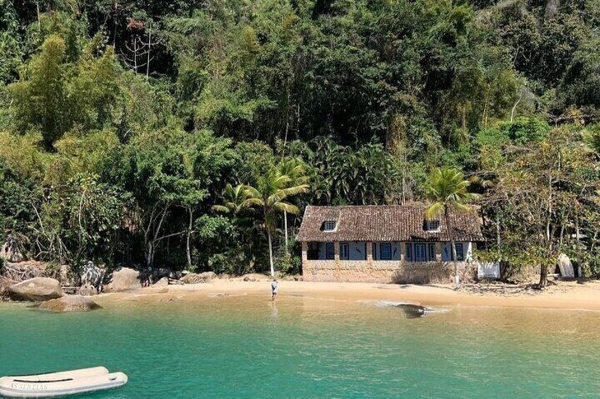 Tour of Paraty Islands and Beaches