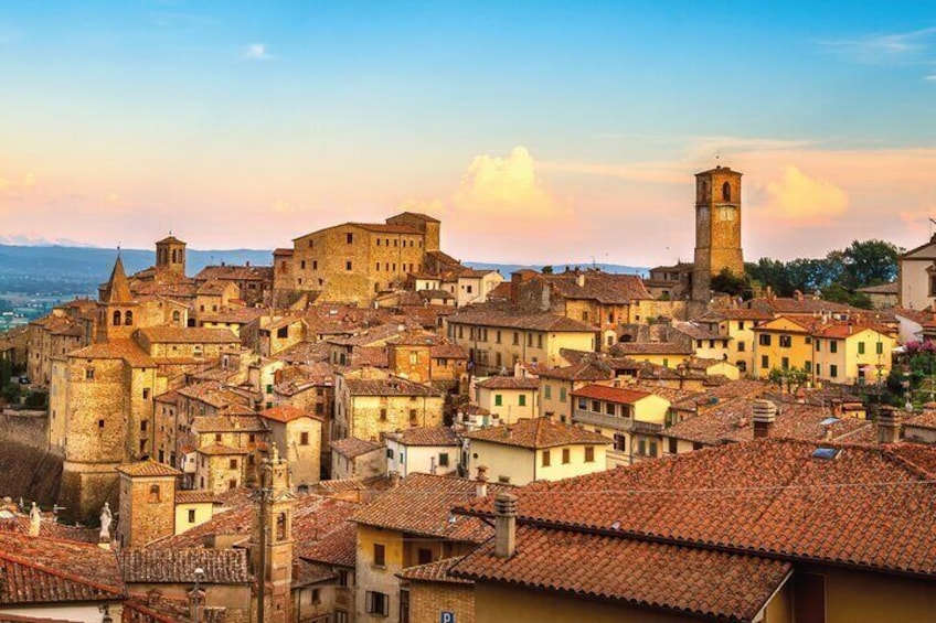 Arezzo Walking Tour with Audio and Written Guide by a Local