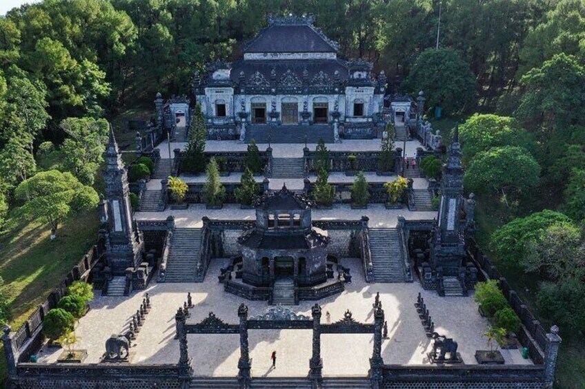 Full day Trip to Hue Imperial City and Hai Van Pass