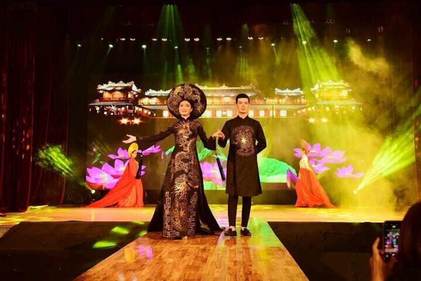 Exploring Ao Dai Show in Da Nang City