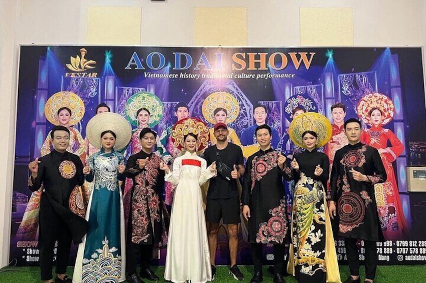 Exploring Ao Dai Show in Da Nang City