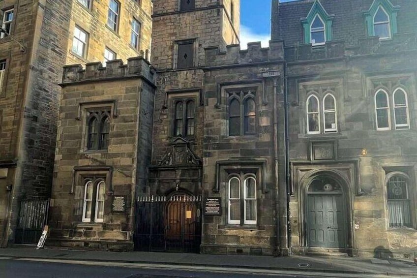 Women Hidden in Plain Sight A Self-Guided Tour of Edinburgh