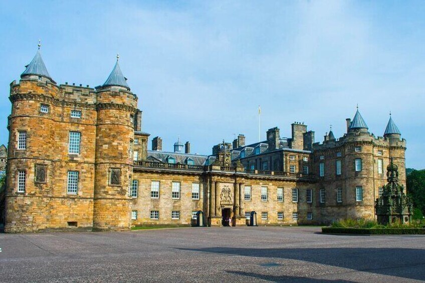 Women Hidden in Plain Sight A Self-Guided Tour of Edinburgh