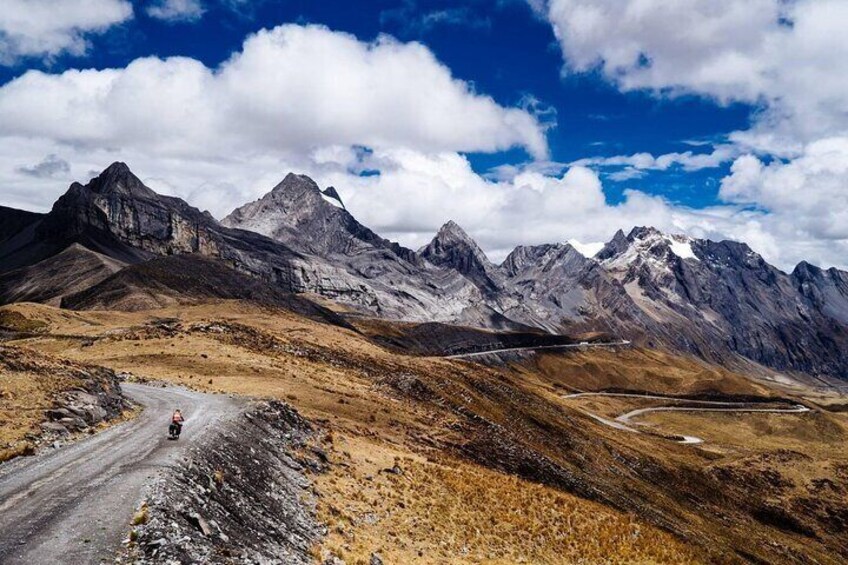 Huaraz Bike Tour Escapade in the Andes