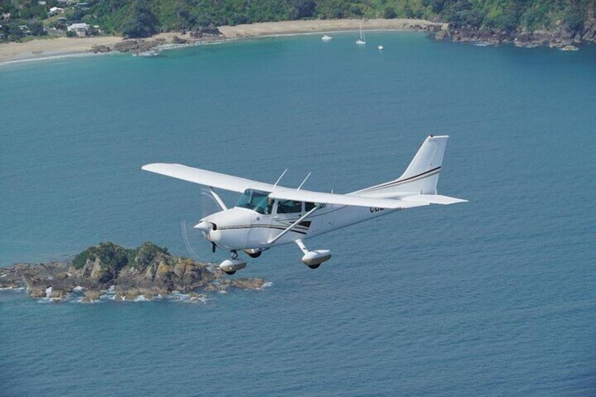 Hauraki Gulf and City Scenic Flight in Auckland Region 