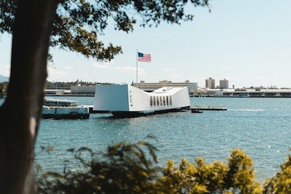 Pearl Harbour Battleship Missouri Memorial and USS Arizona