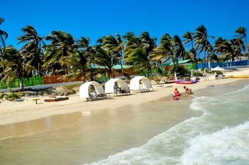 Spending in Playa Puntarena Isla Tierra Bomba