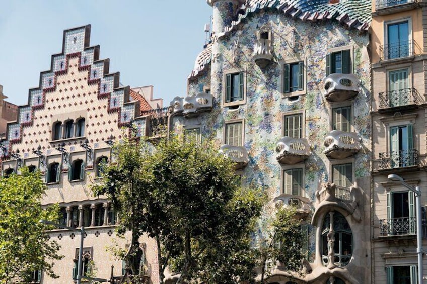  6-Hour Scenic and Cultural Highlights Barcelona in a Day Tour