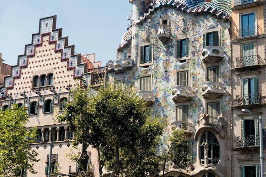 6-Hour Scenic and Cultural Highlights Barcelona in a Day Tour