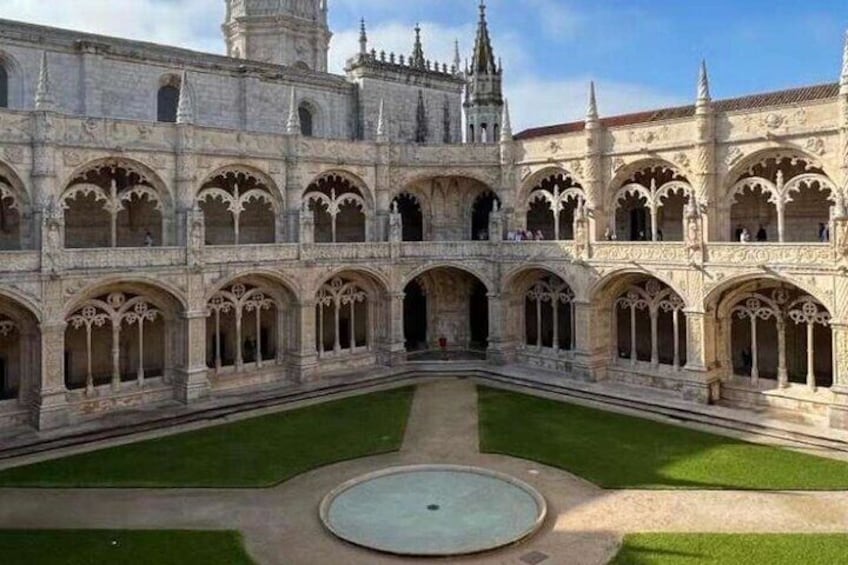 Lisbon: Tour of Belem and Jerónimos Monastery