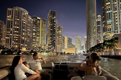 Cruise on a Luxury Pontoon Boat Tour