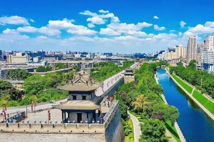 Xi'an Terracotta Army and Mt Huangshan Private 2-Day Package
