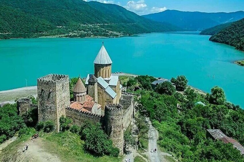 Discover the Majestic Georgian Highlands