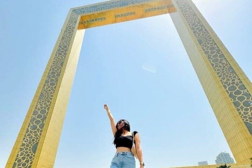 Discover Dubai Sites & Dubai Mall on half day City Tour