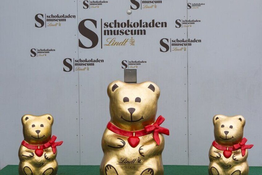A Guided Tour in Chocolate Museum & Old Town 