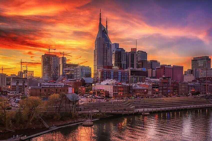 Golden Hour in Music City: Private Evening Van Tour