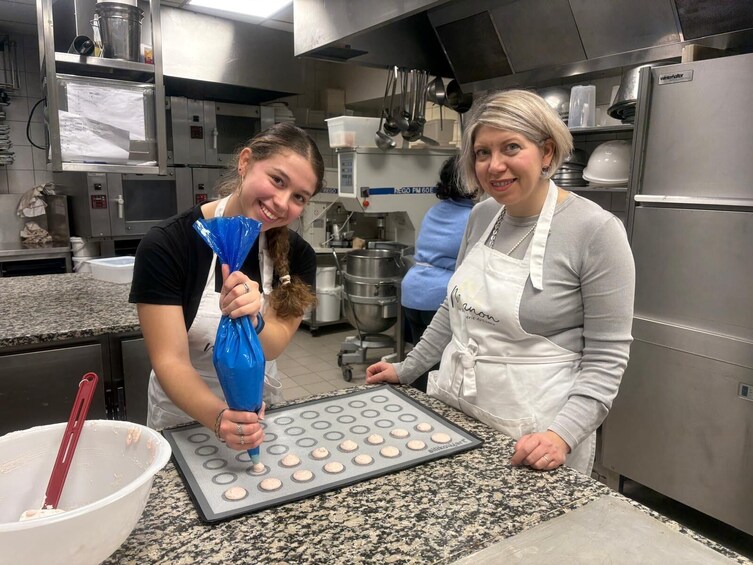 Behind the Scenes Macaron Baking Class in Paris