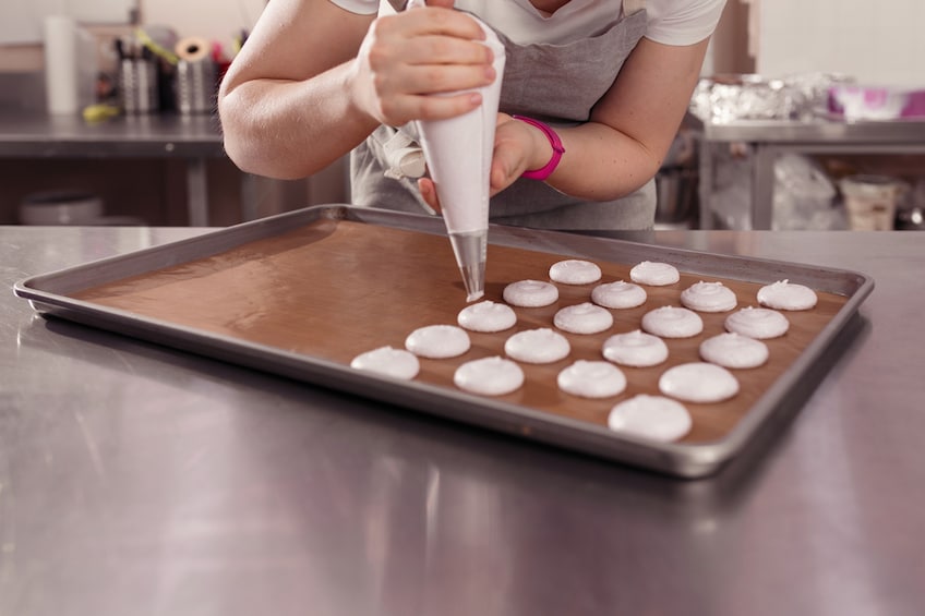 Behind the Scenes Macaron Baking Class in Paris