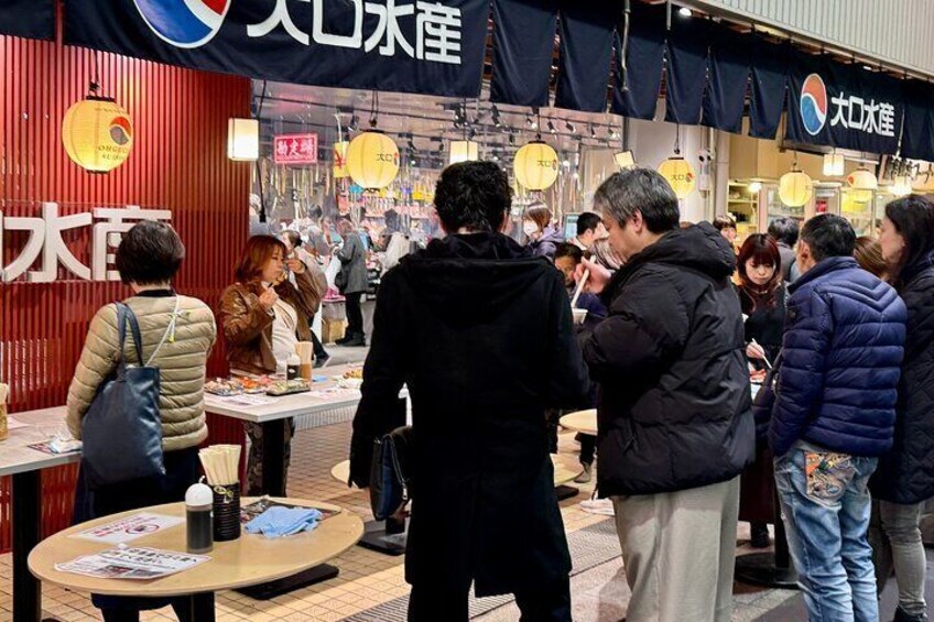 Kanazawa: 2-Hour Private Tour of Omicho Market with Tastings