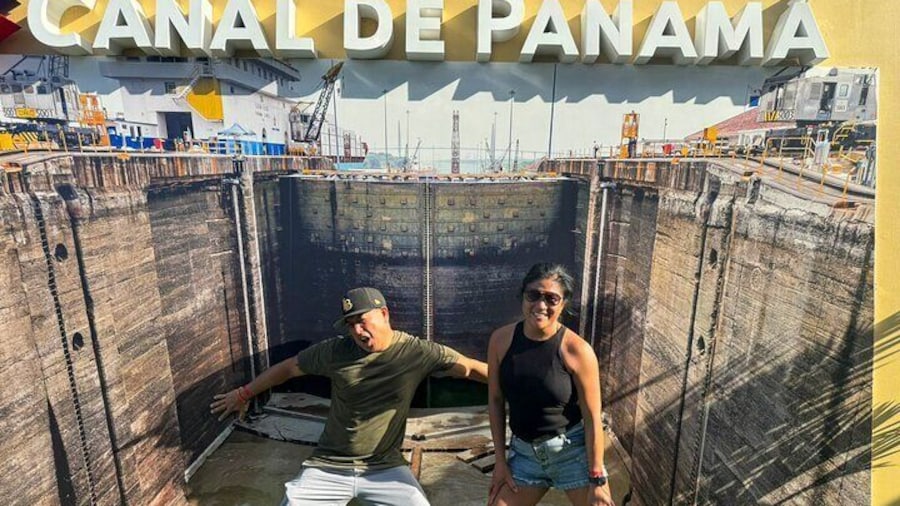 Panama City Tour or Mall Purchases from RIU Playa
