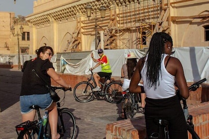 Guided tour DE the medina DE Marrakech EN electric bike (3 hours)