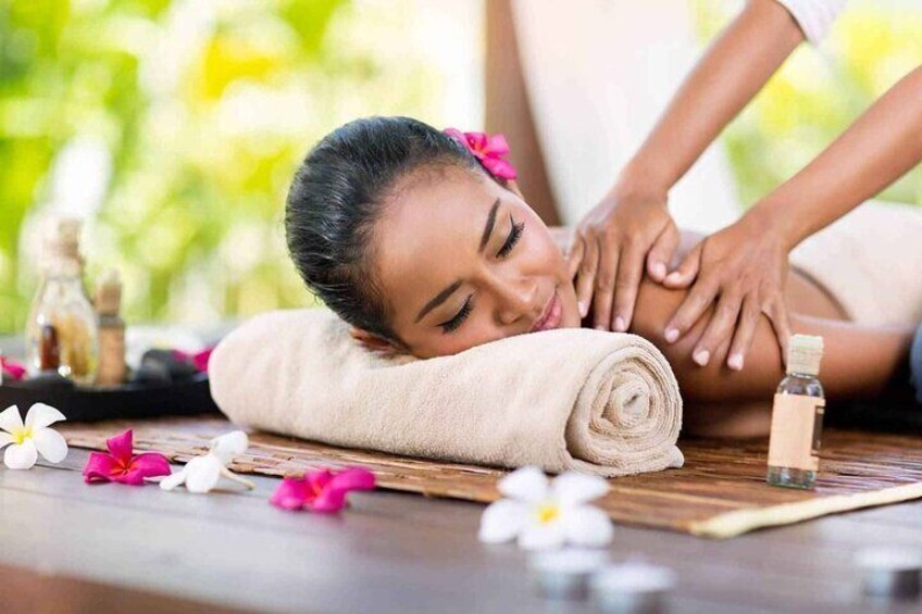 Shared Cleopatra Plus Spa Experience in Hurghada with Transfers