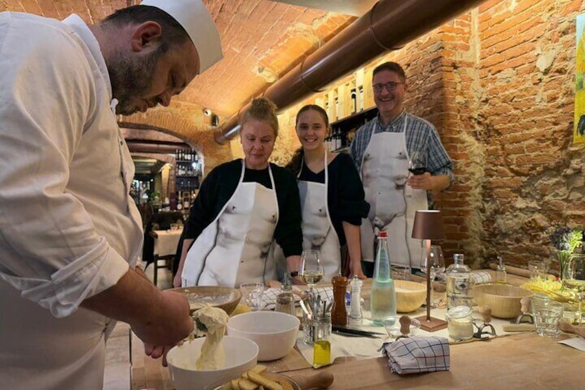 Florence Pasta and Tiramisu Cooking Class with Endless Wine