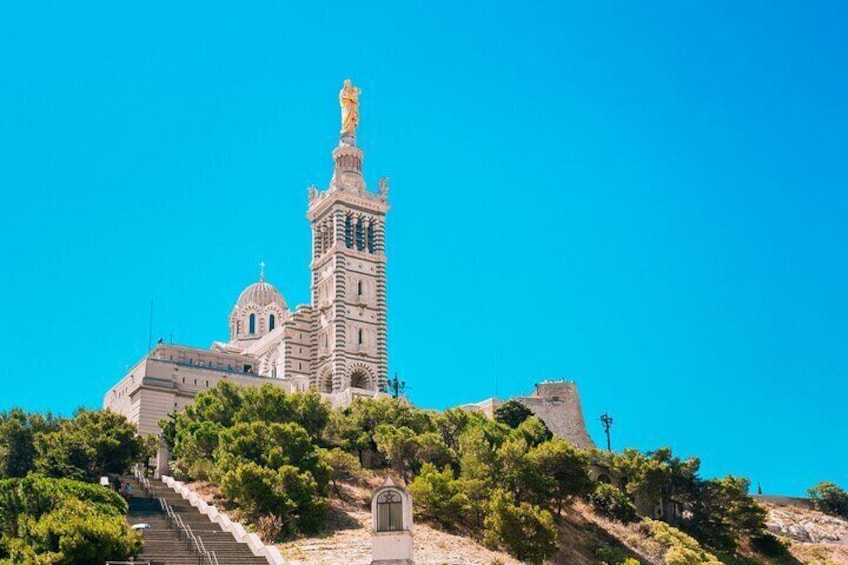 Discover Marseille in Historic Landmarks and Cultural Charm