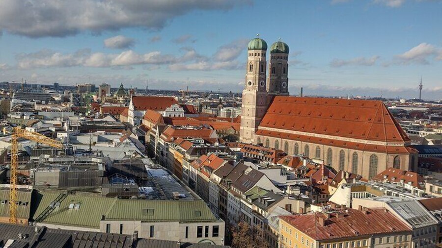 Munich Sightseeing by car with professional guide