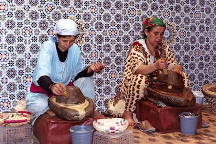 Agadir: Besichtigung der Arganölfabrik