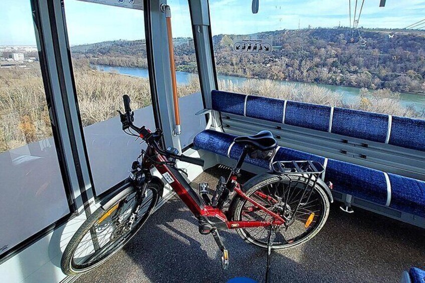 Panoramic Toulouse: E-Bike Tour with Cable Car Experience