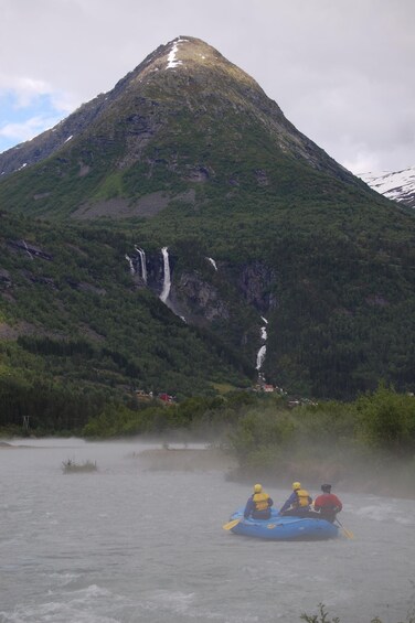Picture 4 for Activity Jostedal: Elvepurka Rafting Trip