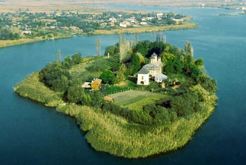 Slănic Salt Mine, Casa Seciu Feast and Dracula's Resting Place