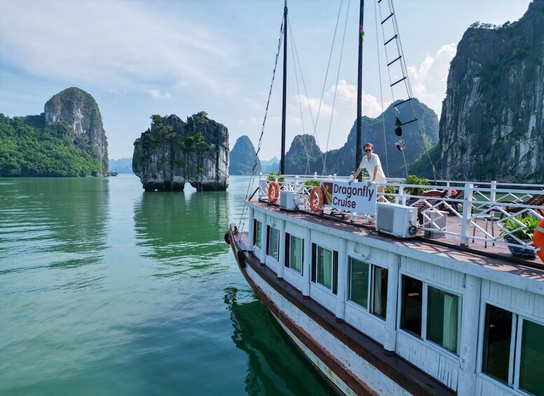 Hanoi: Islands & Caves Ha Long Cruise with Lunch & Kayaking