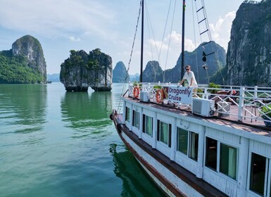 Hanoi : Îles et grottes Ha Longue croisière avec déjeuner et Kayaking