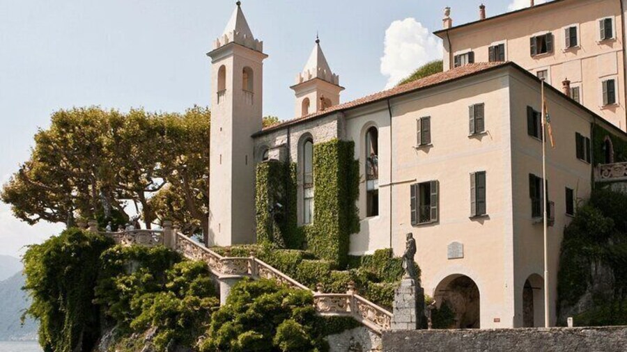 Lake Como Villa Del Balbianello with Public Boat