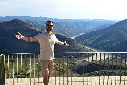 Douro Valley Wine Tour: Local Food & Wine Experience Small Group