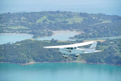 Scenic Flight Tour Around Waiheke Island